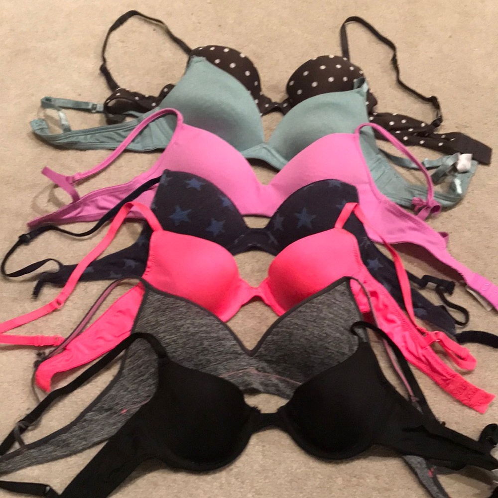 BRAS SIZE 34A. Bundle of 7 bras